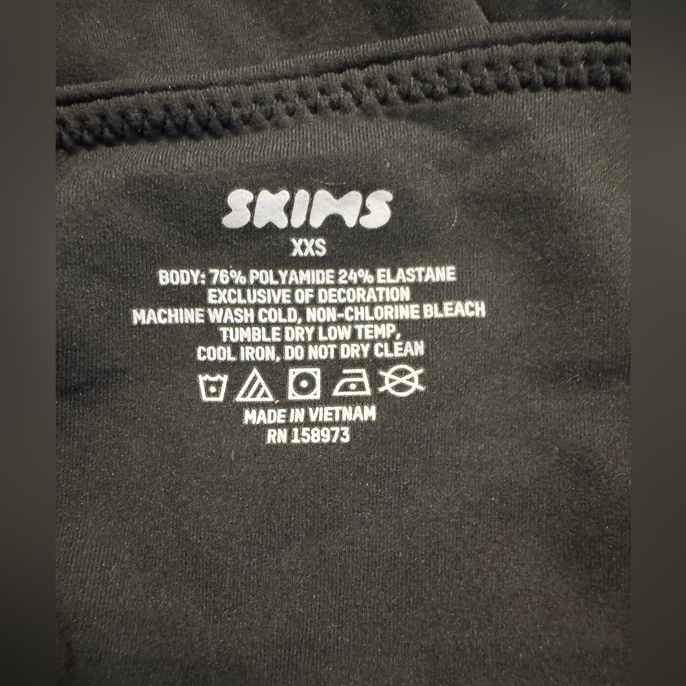 SKIMS FITS EVERYBODY CAMI BODYSUIT - Picture 9 of 16